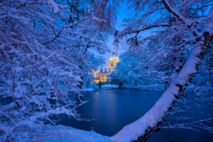 Winter landscape in front of the City Hall of Hannover, Germany Winter landscape in front of the City Hall of Hannover, Germany